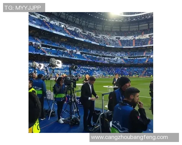 12号足球巨星：从球场天才到全球偶像的传奇之路